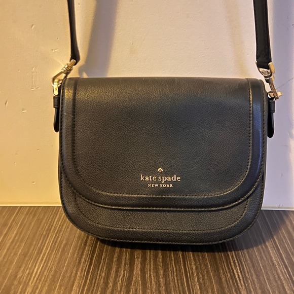 kate spade Blake saddle crossbody - Picture 1 of 1